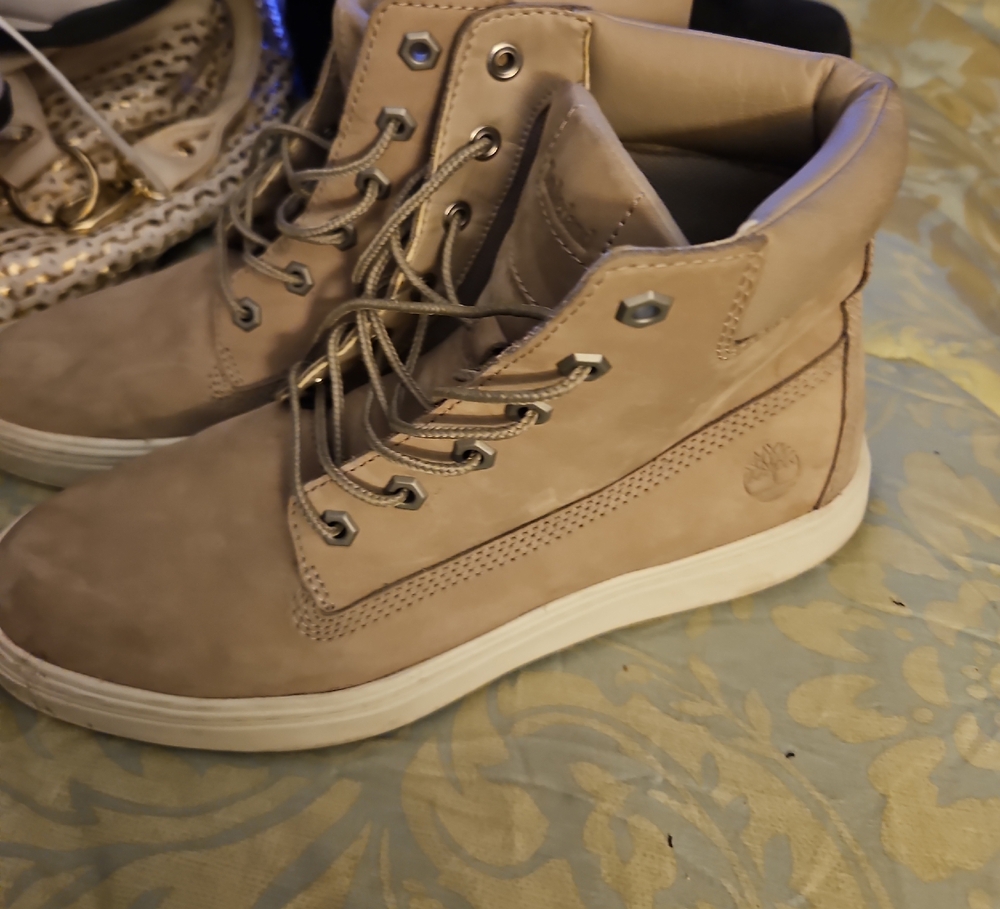 Timberland Light Brown High-Top Boots